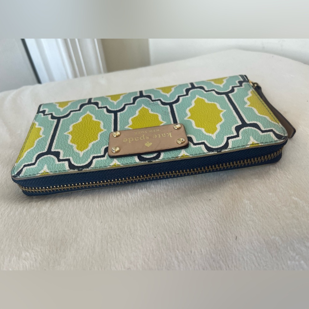 Kate Spade Multicolor Patterned Wallet EUC - Picture 5 of 10